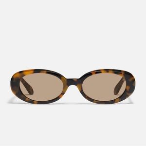 Quay Australia FELT CUTE Sunglasses